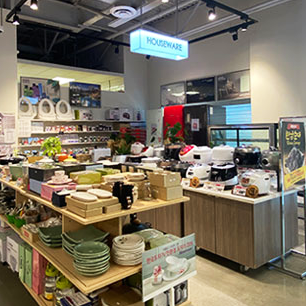 Hannam Mart houseware section